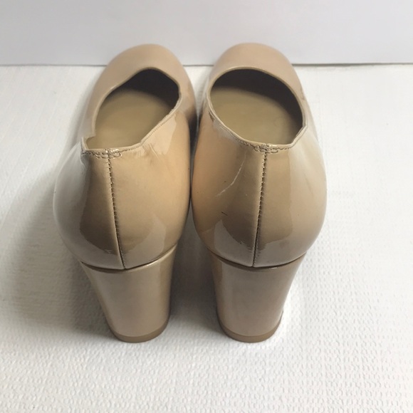 Stuart Weitzman block 2.5” heel beige patent leather 7.5 M MSRP $385 - Picture 3 of 9